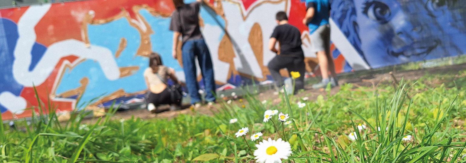 KINDER VOR: Geschichten & Fakten im Jahresbericht